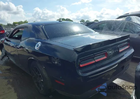 2017 Dodge Challenger Sxt z USA, uszkodzony, nr VIN 2C3CDZAG1HH568254